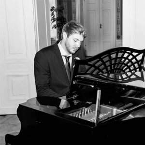 Pianist buchen Berlin – Pianist Oliver