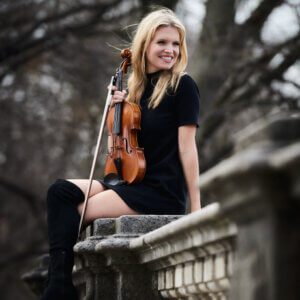 Violinistin gesucht – Violinistin Lara