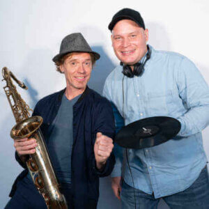 Duo für die Weihnachtsfeier buchen – Saxophonist und DJ – Duo Sax’n’DJ